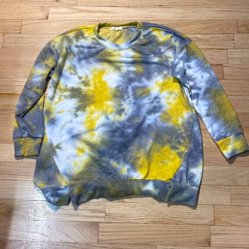 Enti women’s gray yellow white sweater small tie dye